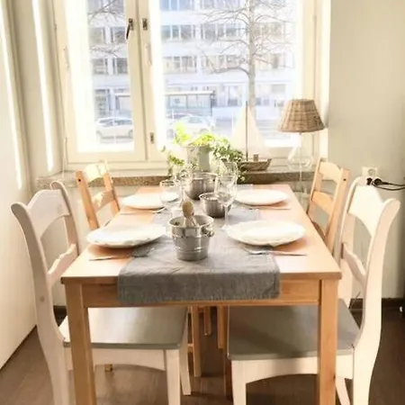 Appartement Tilava Ydinkeskustakaksio Ilmaisella Autopaikalla *